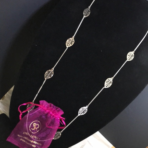 Stella and Ruby Leaf necklace NÉW with tag & bag - Picture 1 of 6